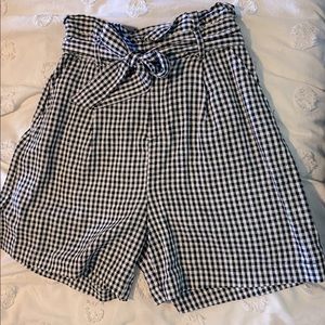 NWT GINGHAM PAPERBAG SHORTS
